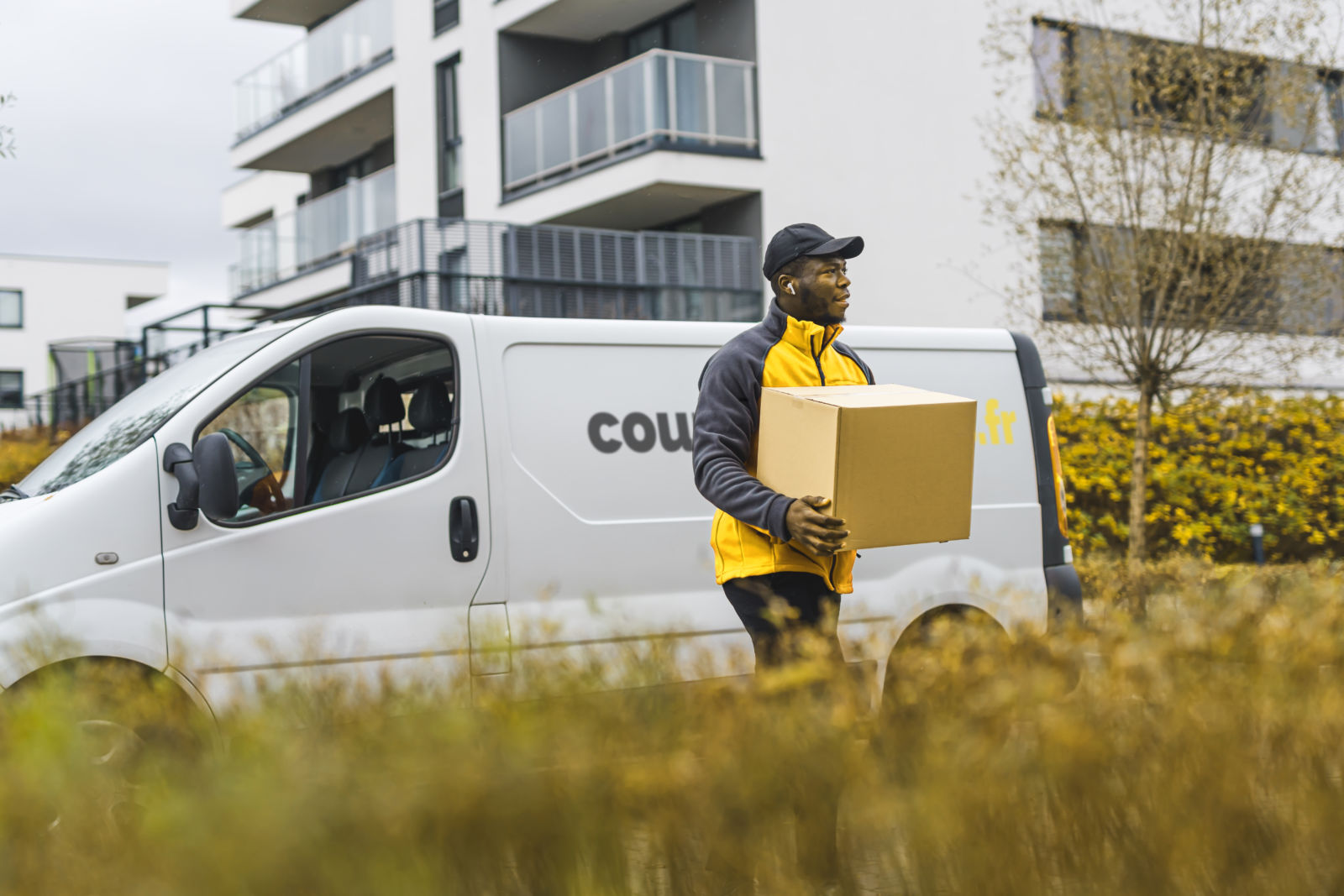 Coursier à Paris pour vos plis, colis et palettes | Coursier Express